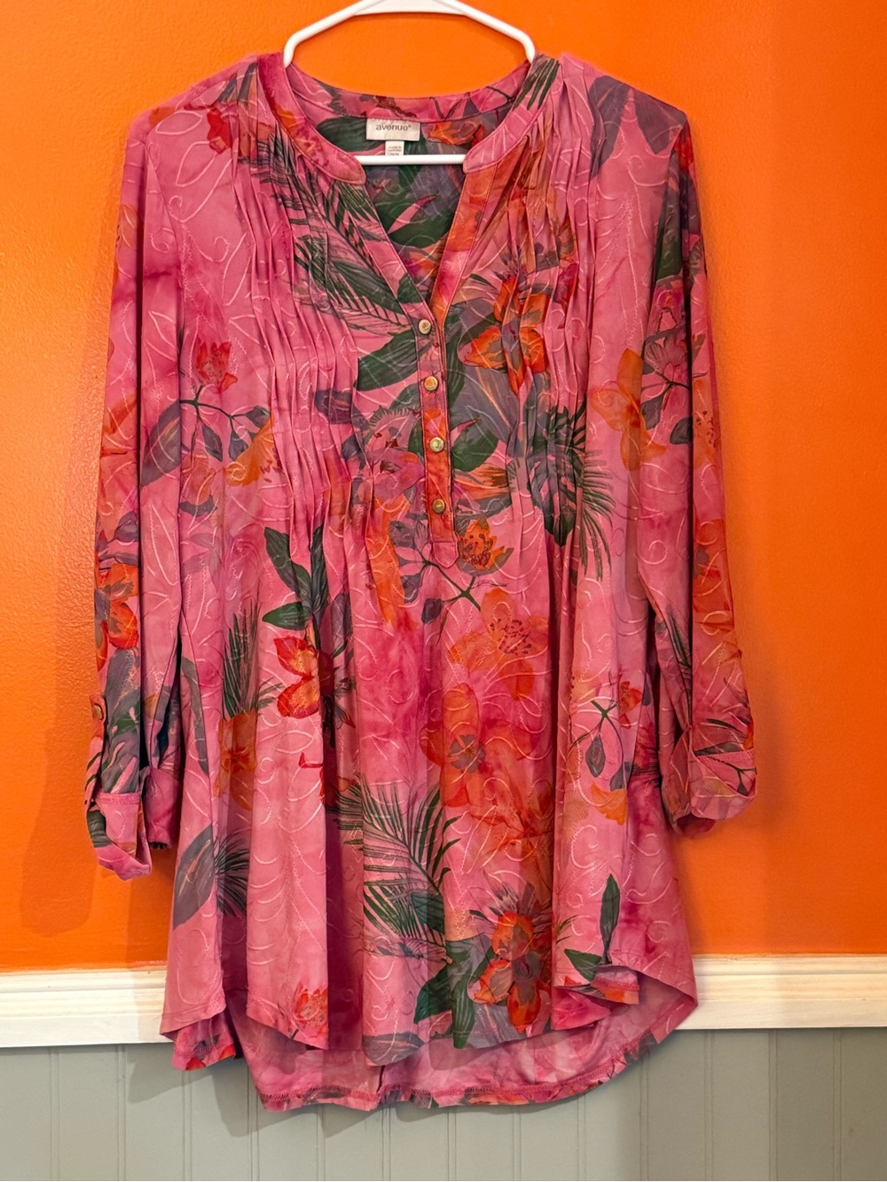 Avenue Pink Floral Pleated Button-Front Blouse